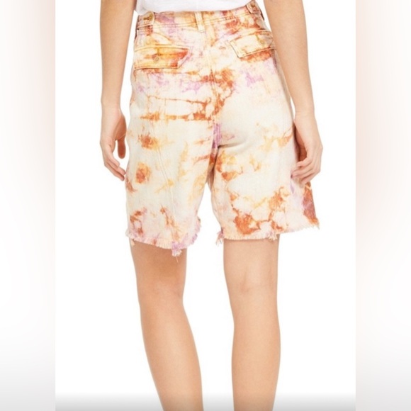 We The Free She's A Legend Orange Apricot Tie-Dye
Bermuda Shorts Size 12 - Picture 3 of 16